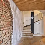 Residery Zentrale Altbauwohnung Mit Arbeitsplatz In Der Innstadt